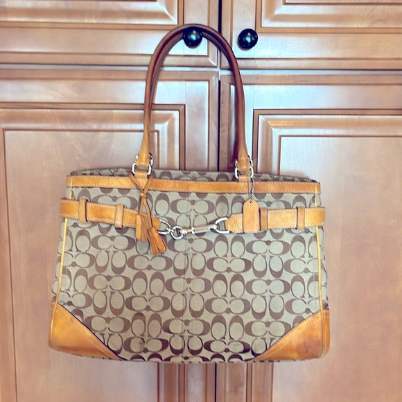 Coach Signature Hampton Carry All - Picture 1 of 11